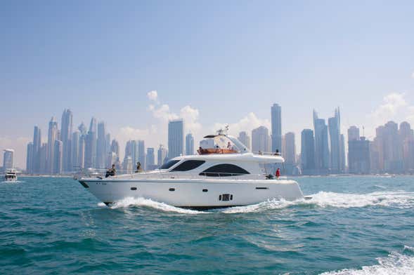 Dubai Marina Yacht Cruise